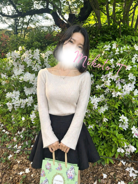2C7A33DF-E8D0-405B-A6E5-7FD4190D16CA