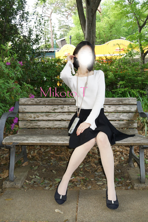 53C6F701-4361-40E3-9F07-10AD88AED249